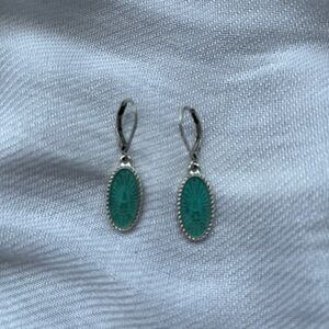 Elegant Silver and Green Oval Earrings with Eiffel Tower design